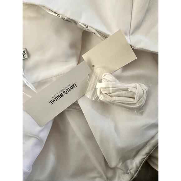 David's Bridal Studio Wedding Dress Engagement White Plus Size 22 NWT - Picture 3 of 6